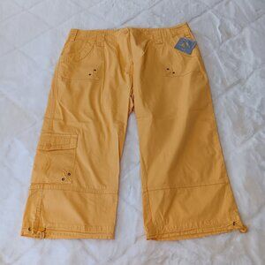 Relativity long shorts/capri size 14P